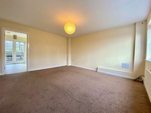 Lounge- click for photo gallery